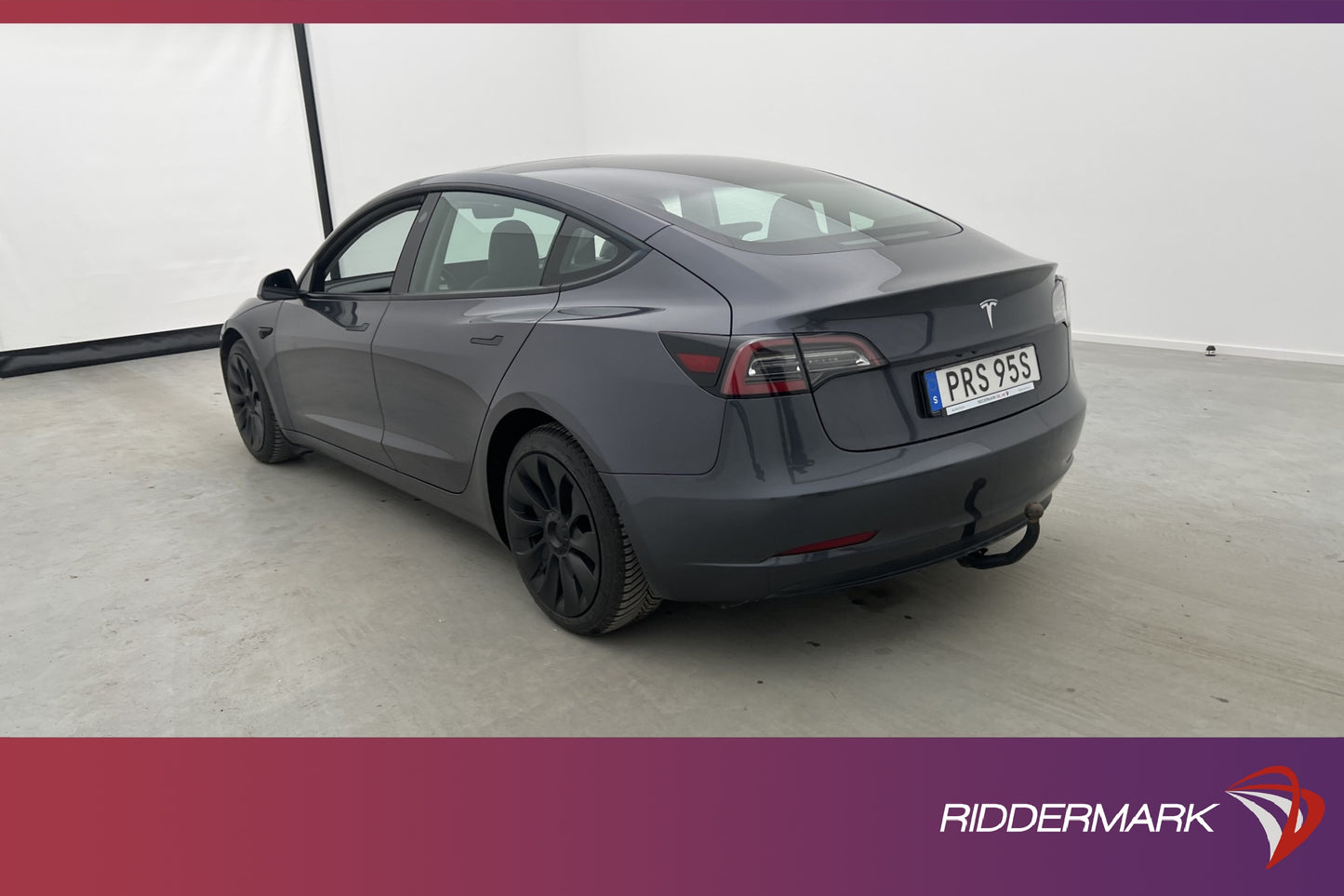 Tesla Model 3 Standard Range Plus En-Bruk Drag Sv.Såld MOMS