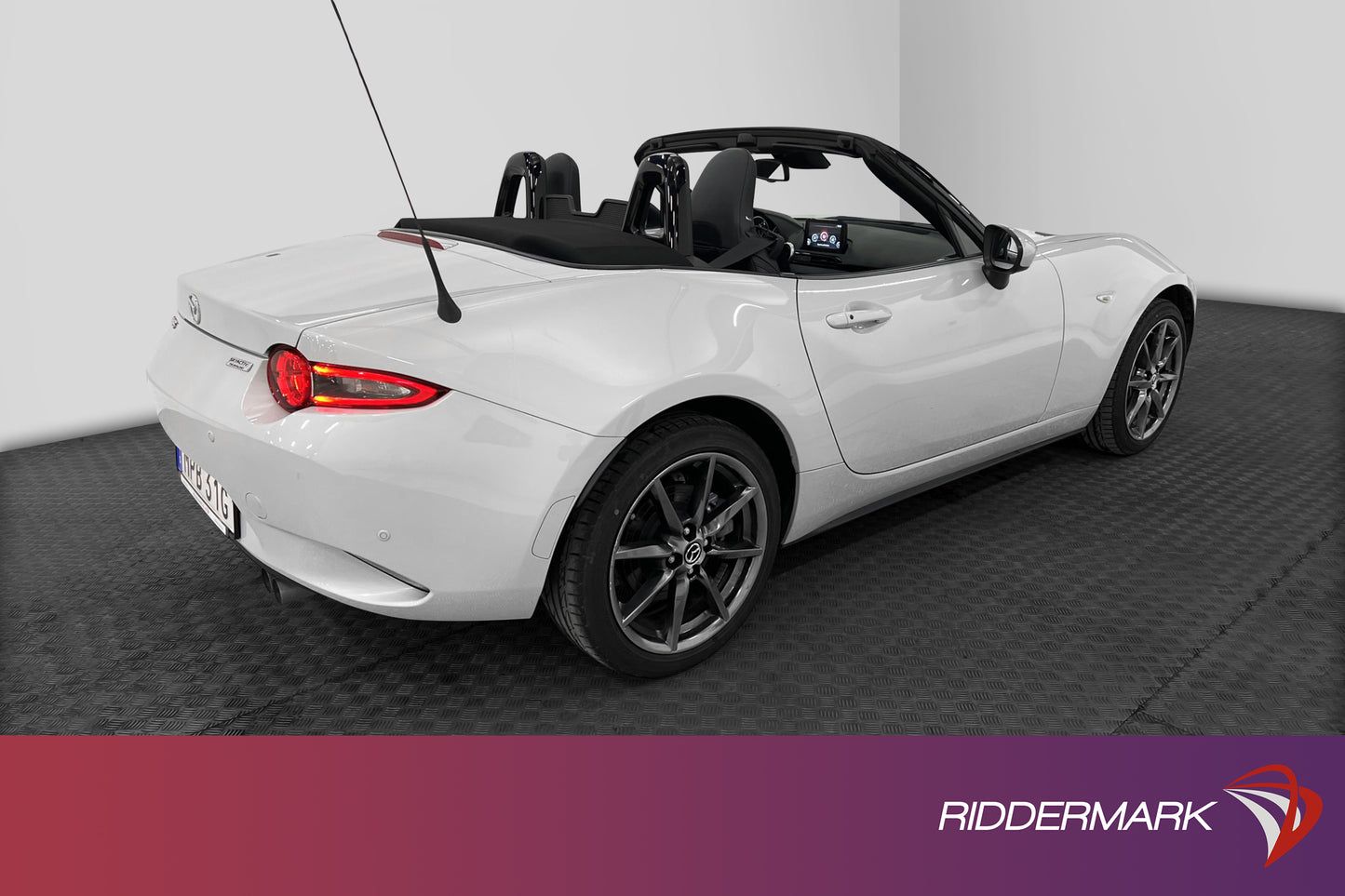 Mazda MX-5 2.0 Soft-top 184hk Navi Skinn BOSE Keyless