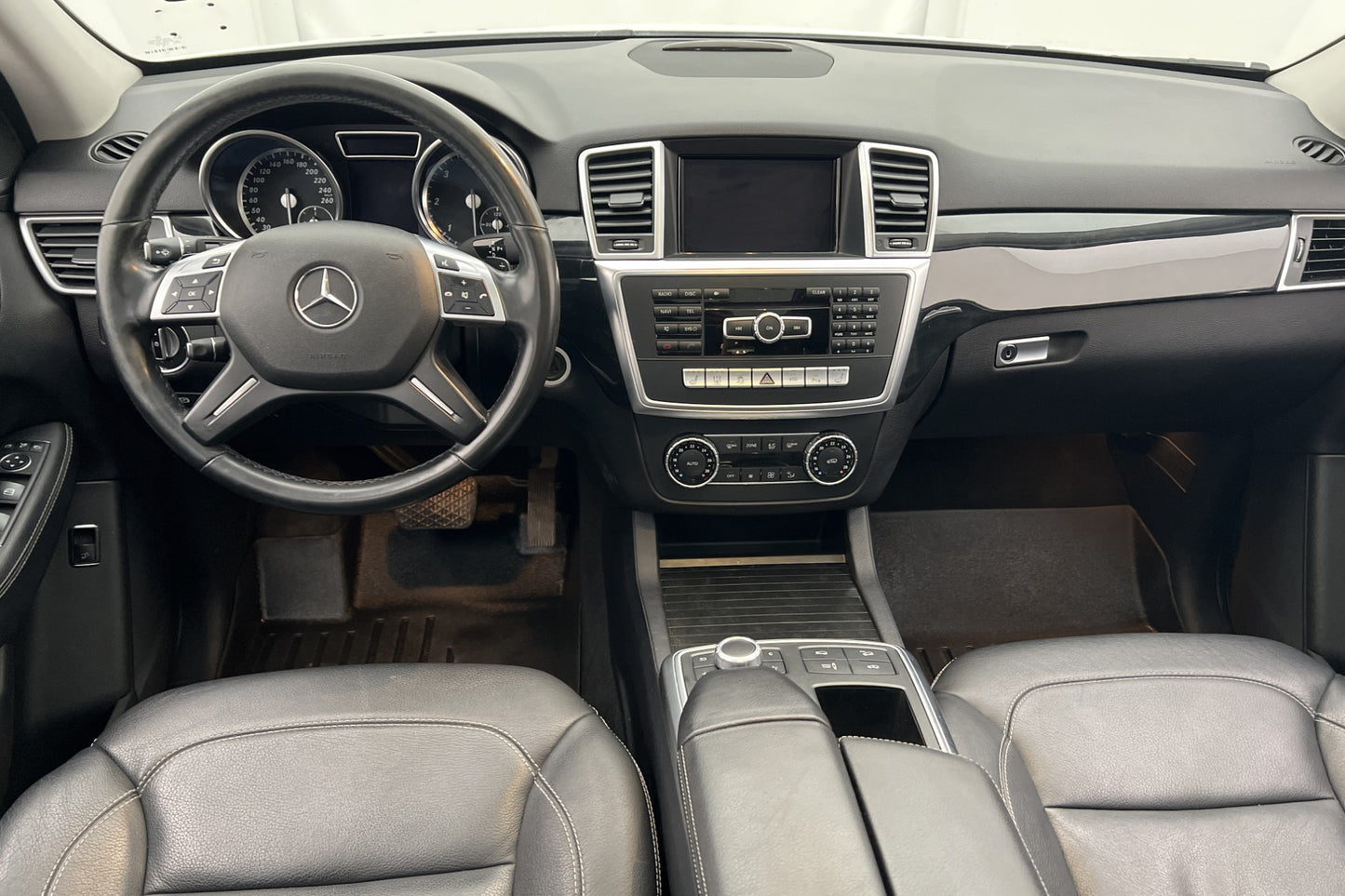 Mercedes-Benz ML 350 4M 258hk AMG Värm Pano 360° Skinn Drag