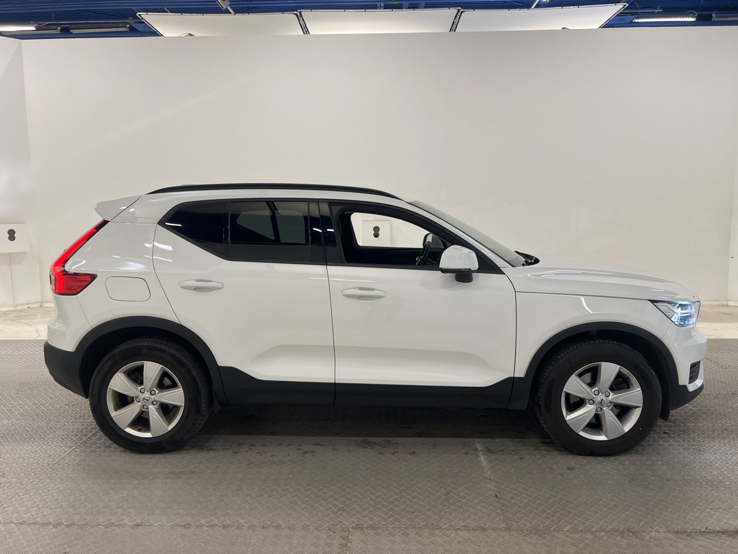 Volvo XC40 D3 AWD 150hk Business VOC Värmare Drag Välservad