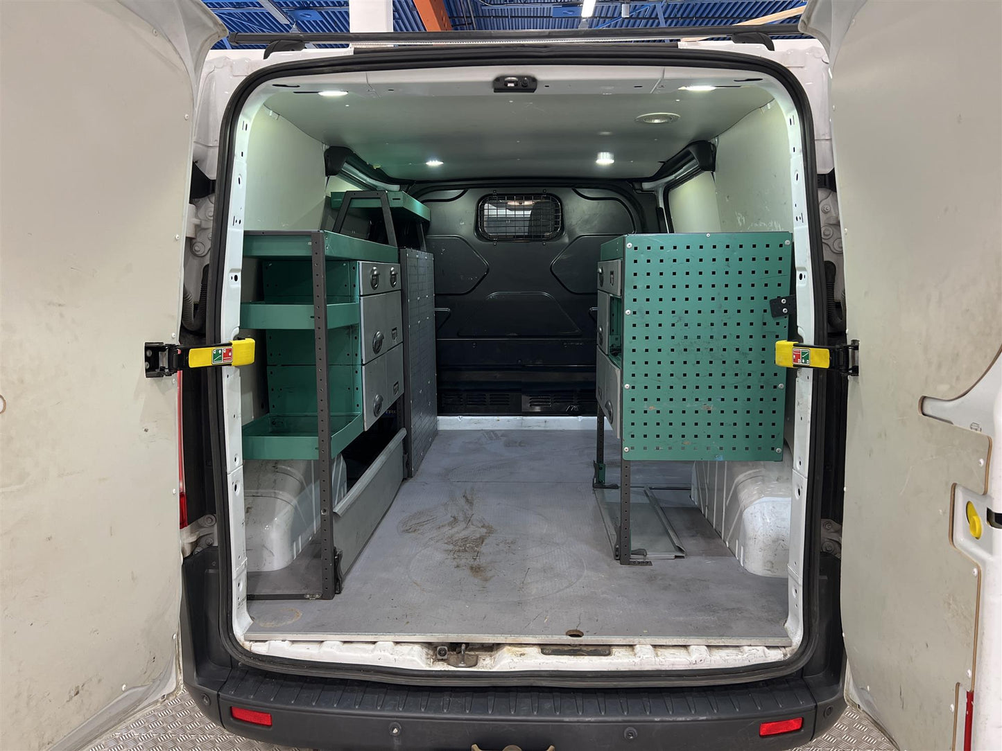 Ford Transit Custom 2.0 130hk Värmare Dragkrok Verkstad MOMS