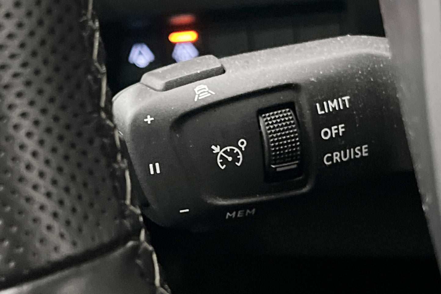 Peugeot e-208 136hk GT-Line 360 Kamera Keyless Kolfiber