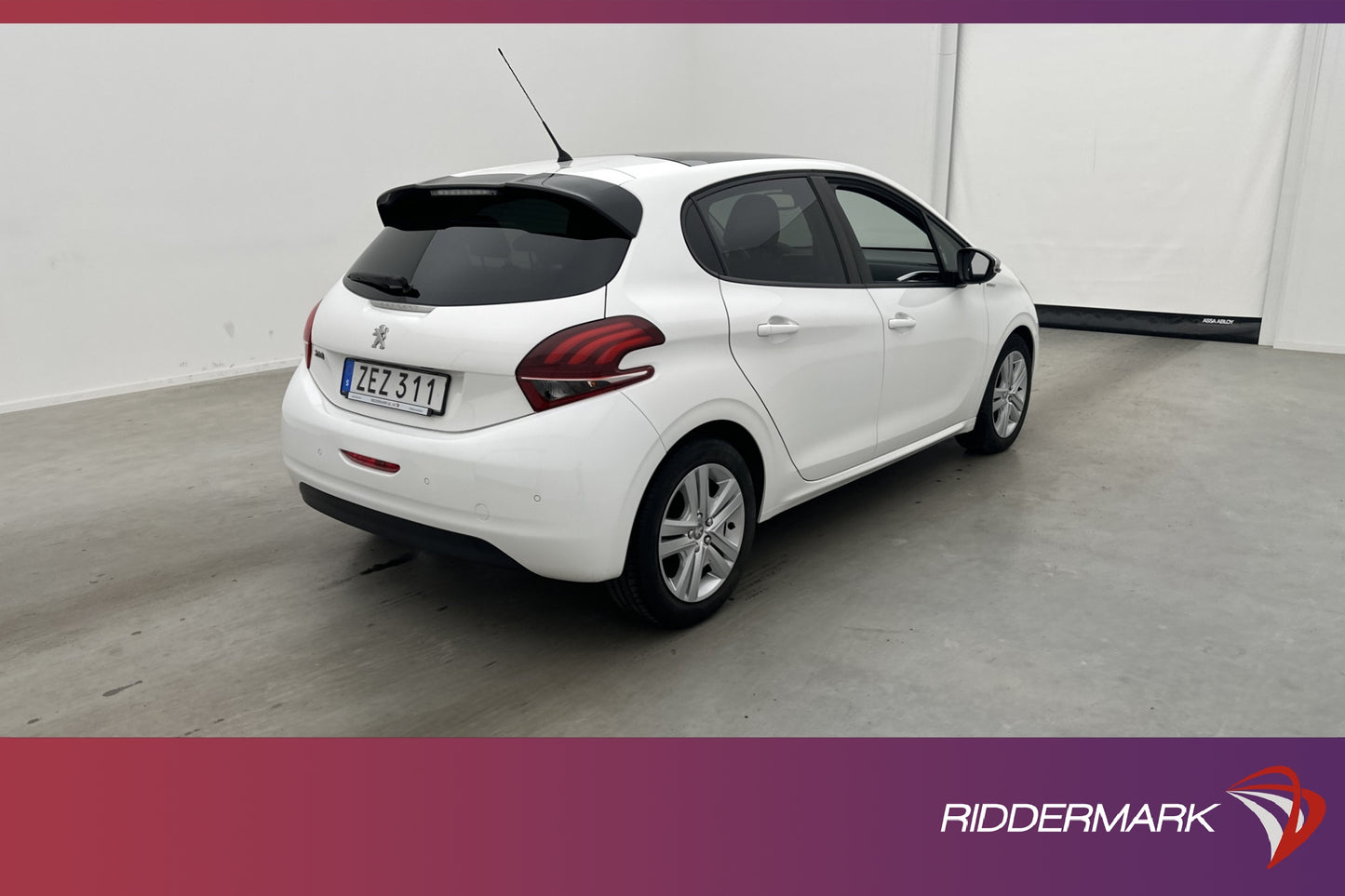 Peugeot 208 1.2 VTi 82hk Style Panorama Sensorer Välservad