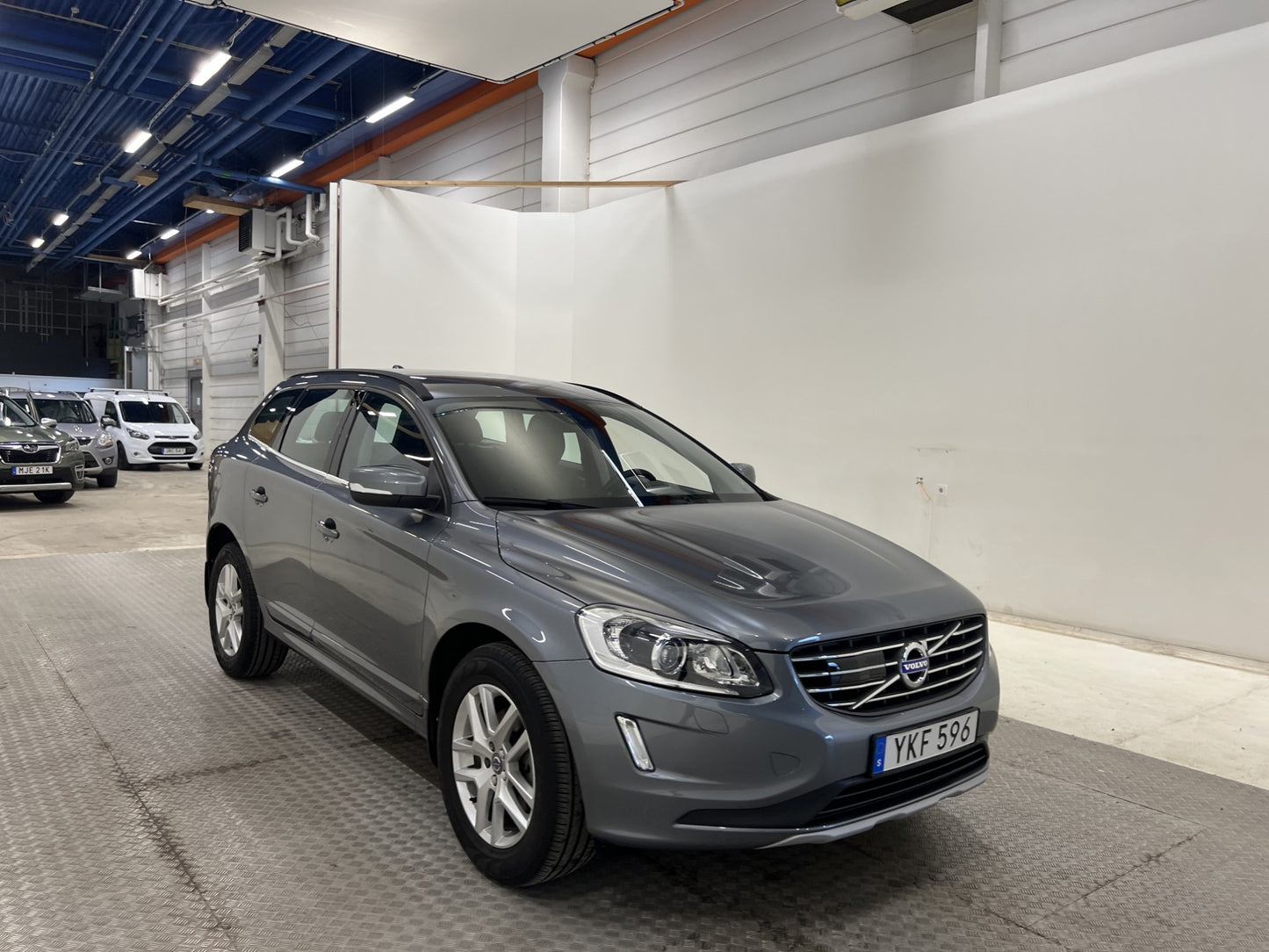 Volvo XC60 D4 AWD 190hk Classic Momentum Värmare VOC Navi