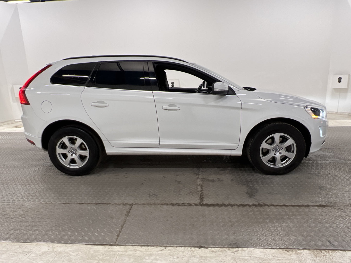 Volvo XC60 D4 181hk Momentum Drag