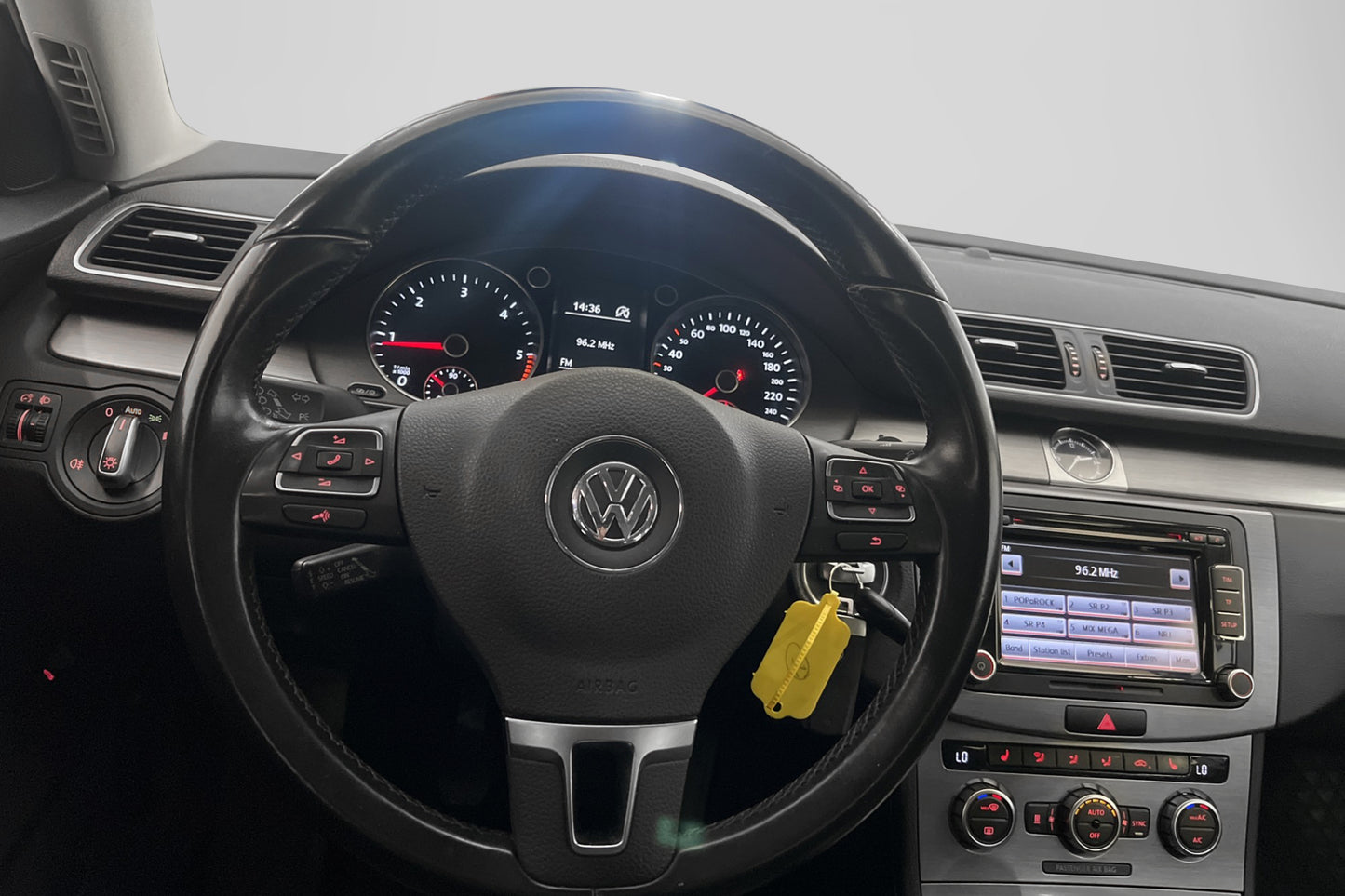 Volkswagen Passat 2.0 TDI 140hk 4M D-Värmare Drag B-Kamera