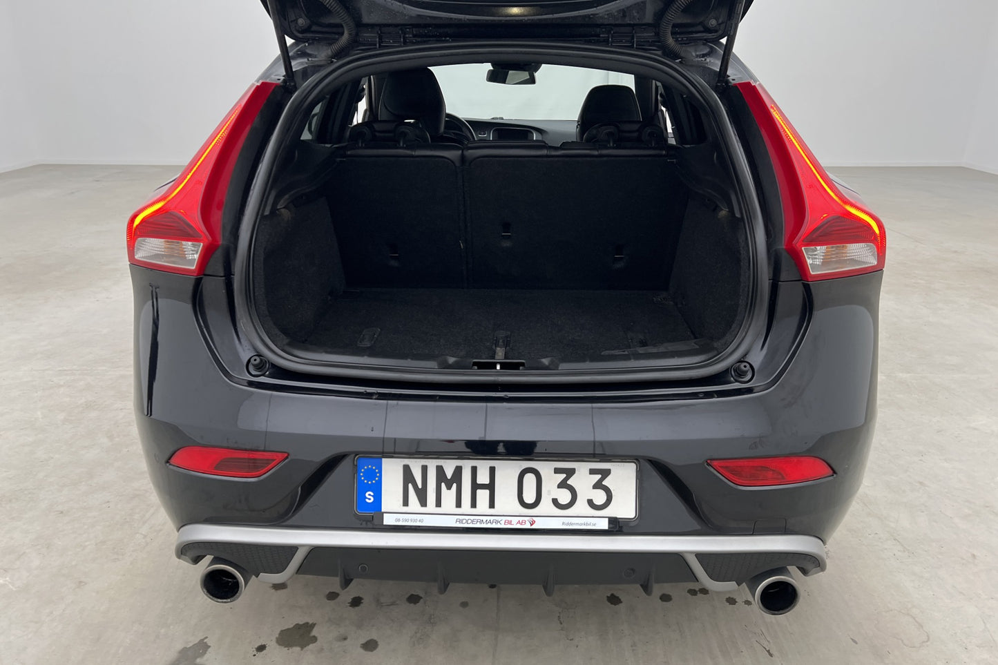 Volvo V40 T5 254hk R-Design VOC P-Värm Navi Skinn