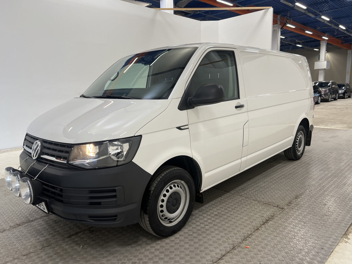 Volkswagen Transporter L2 150hk 4M DSG Värmare Drag Moms