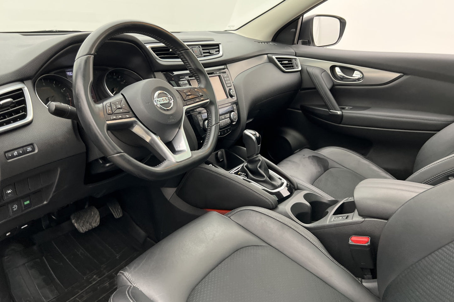 Nissan Qashqai 1.2 DIG-T 115hk Tekna Pano 360° Navi Keyless