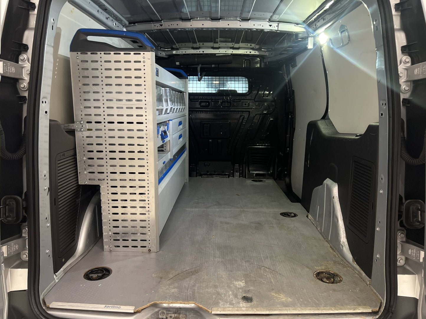 Ford Transit Connect 1.5 TDCi Automat LWB Drag Värmare Moms