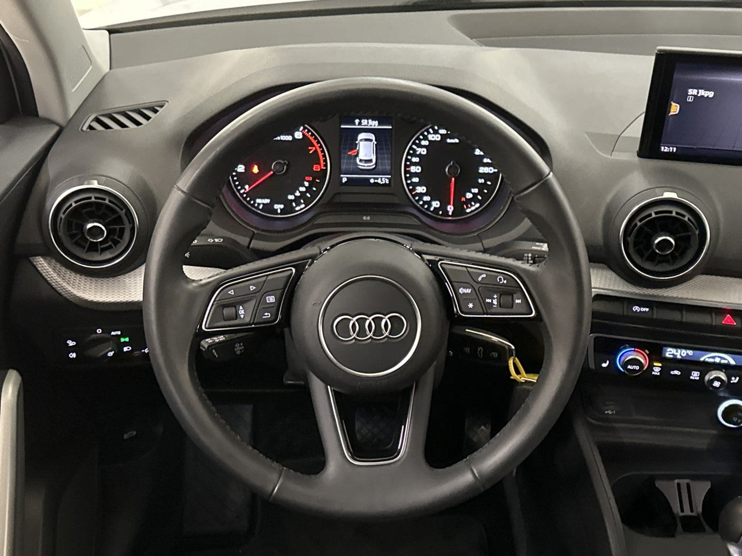 Audi Q2 35 TFSI 150hk Proline Sensorer CarPlay Välservad