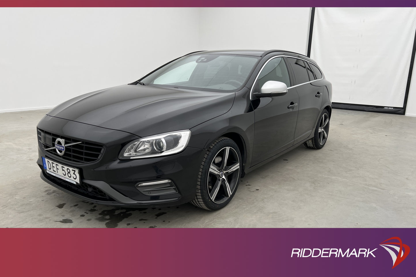 Volvo V60 D3 150hk R-Design VOC Navi Kamera Drag Välservad