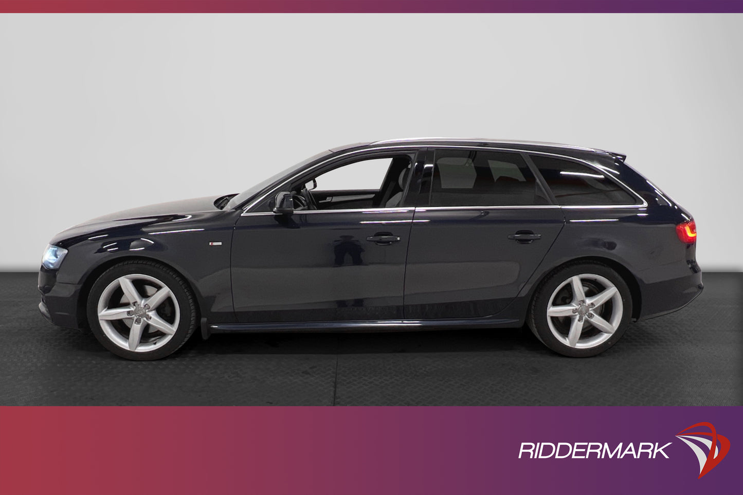 Audi A4 2.0 TDI Quattro 177hk S-line Pano P-Sensorer Drag