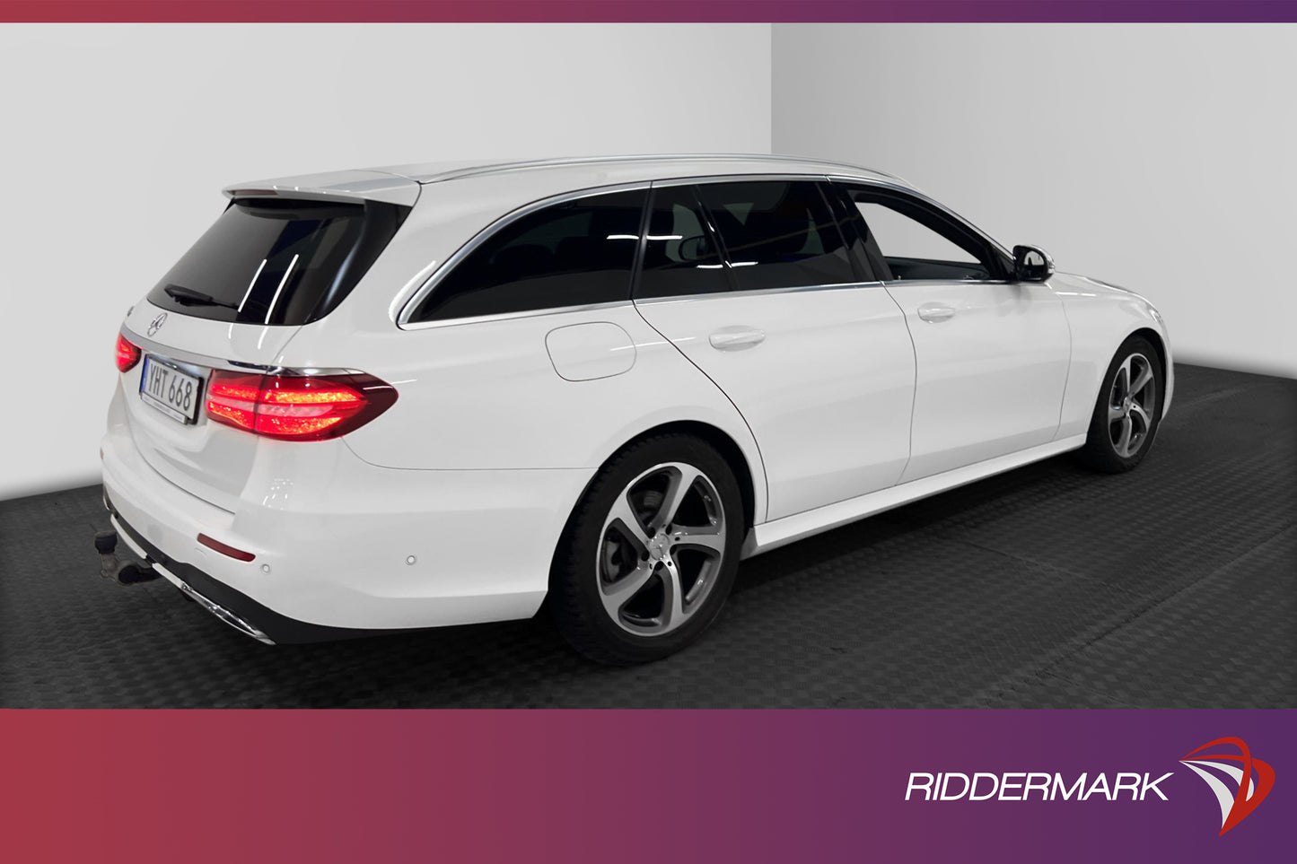 Mercedes-Benz E 220d AMG Pano 360° Värmare Burmester SE SPEC