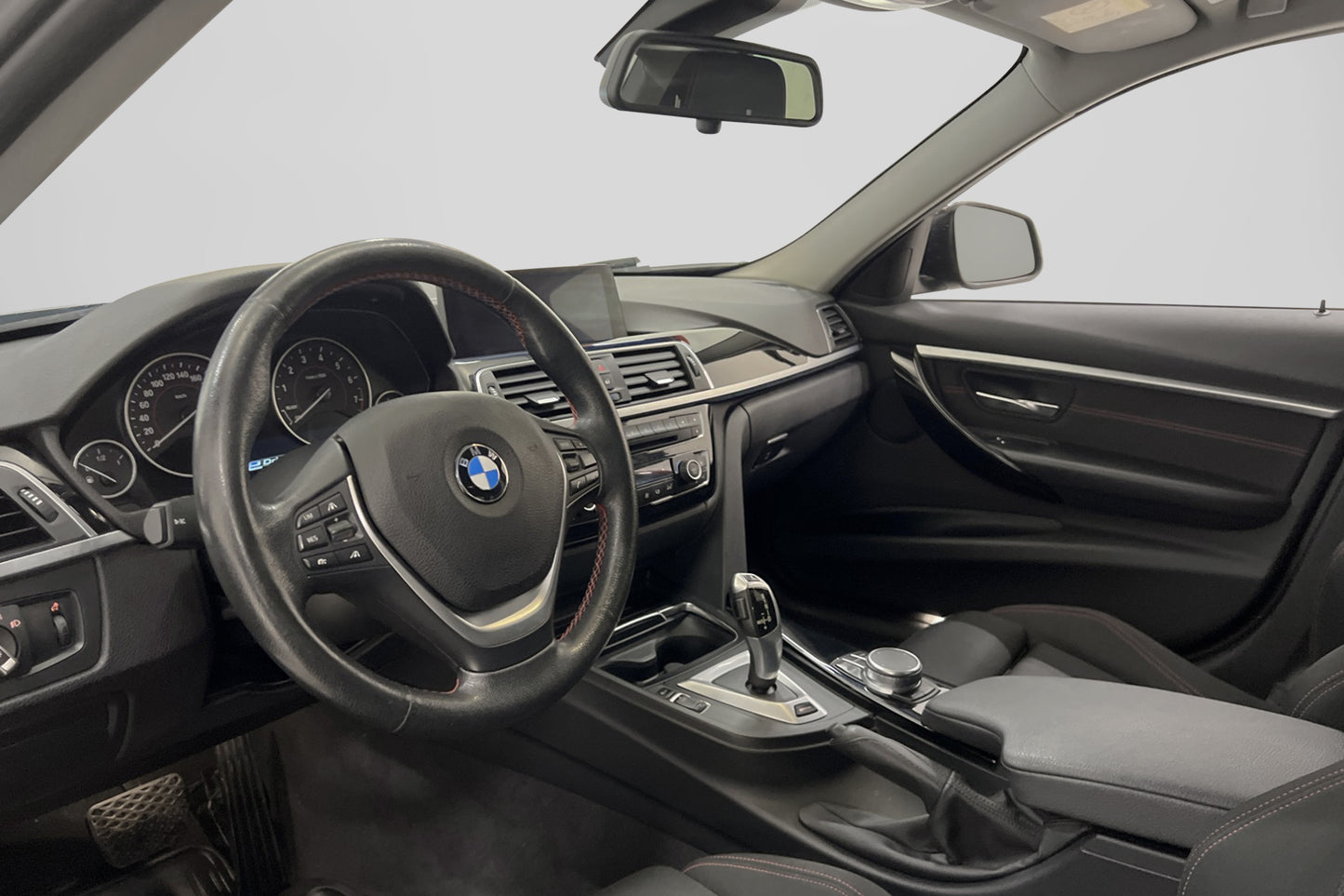 BMW 330e Sport Line Navigation HiFi Lane Assist Välservad