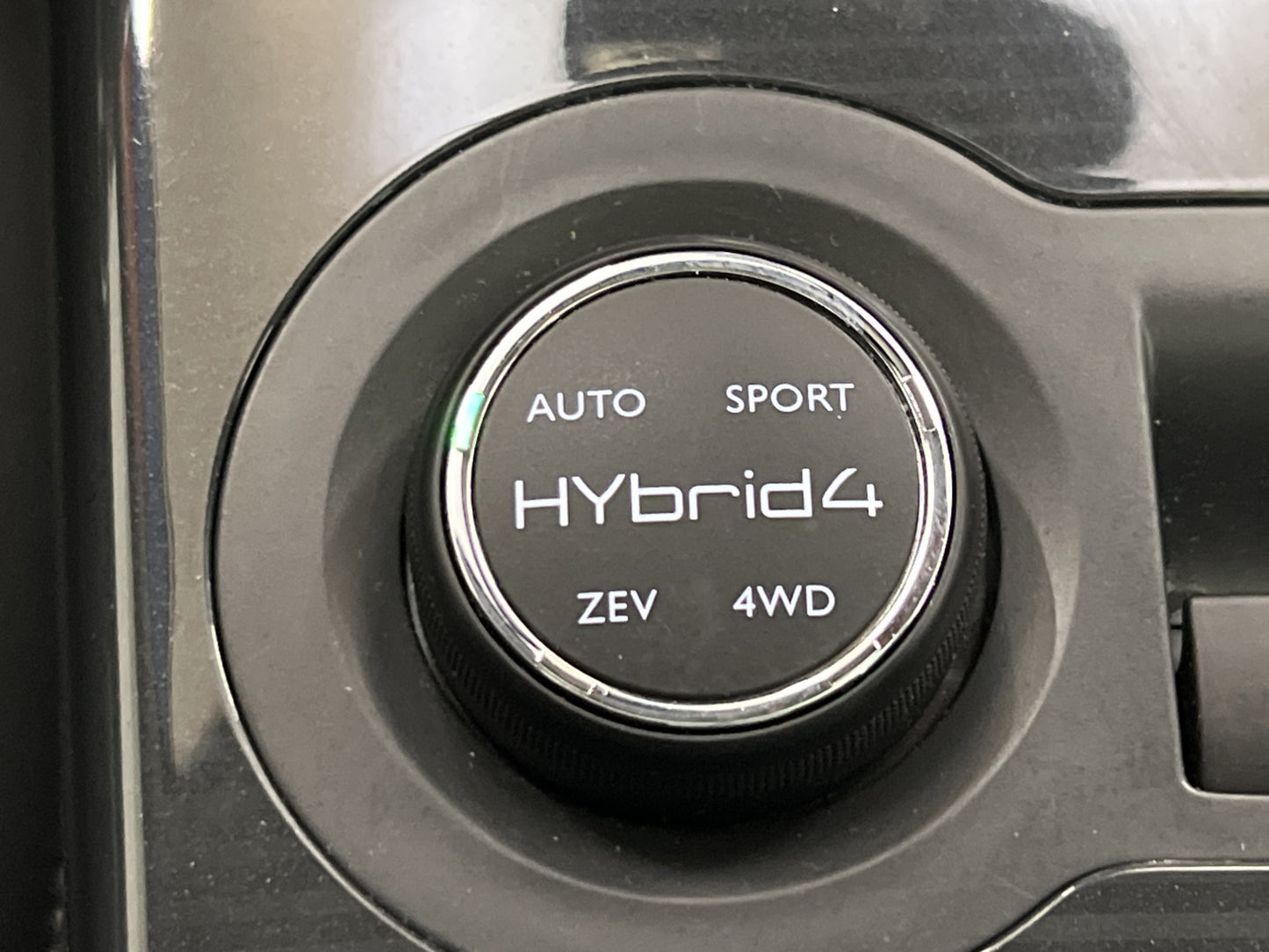 Peugeot 3008 Hybrid4 AWD 200hk Pano Kamera Navi Kamrem bytt