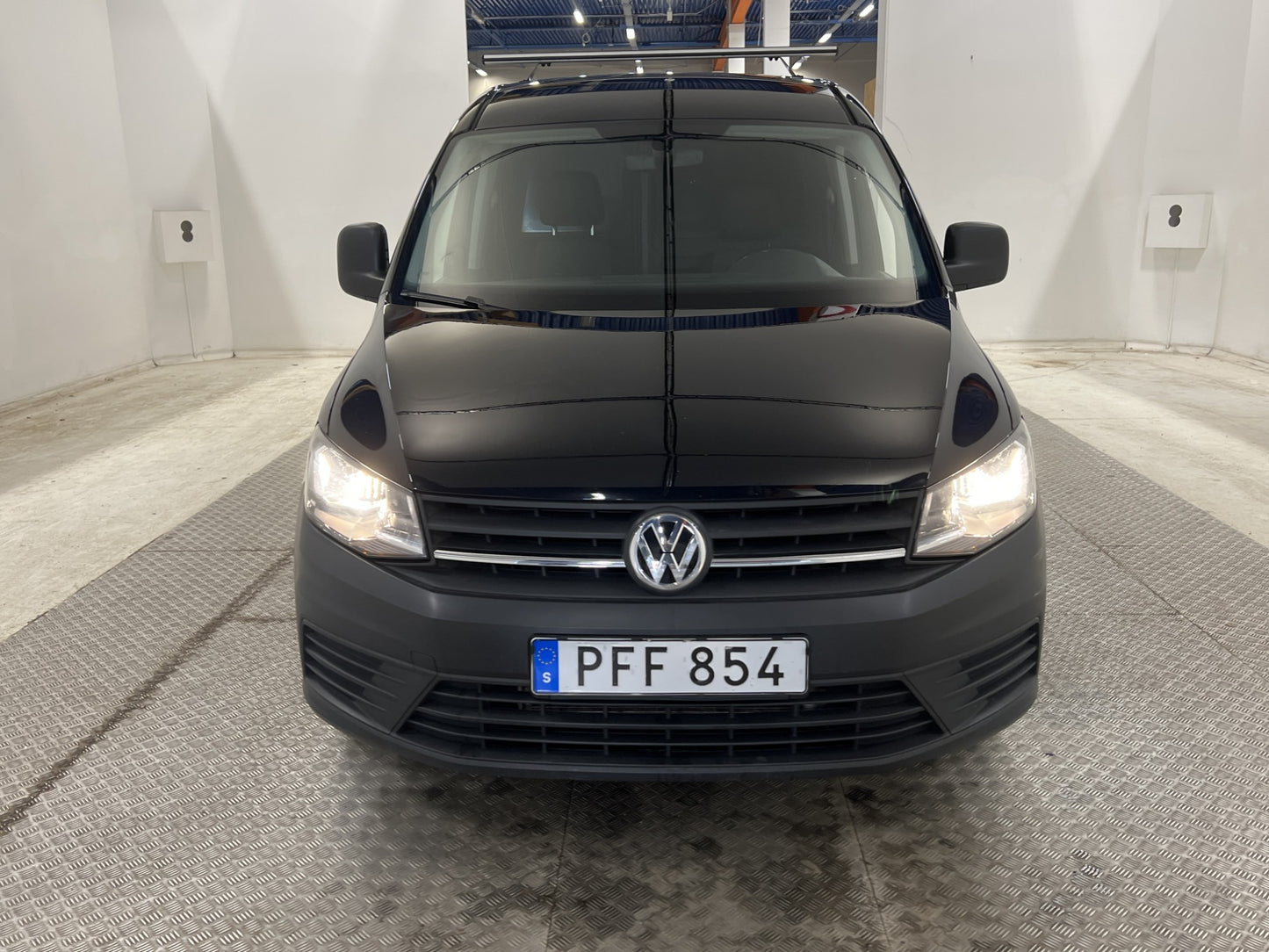 Volkswagen Caddy Maxi 2.0TDI DSG Värmare V-inredd Moms