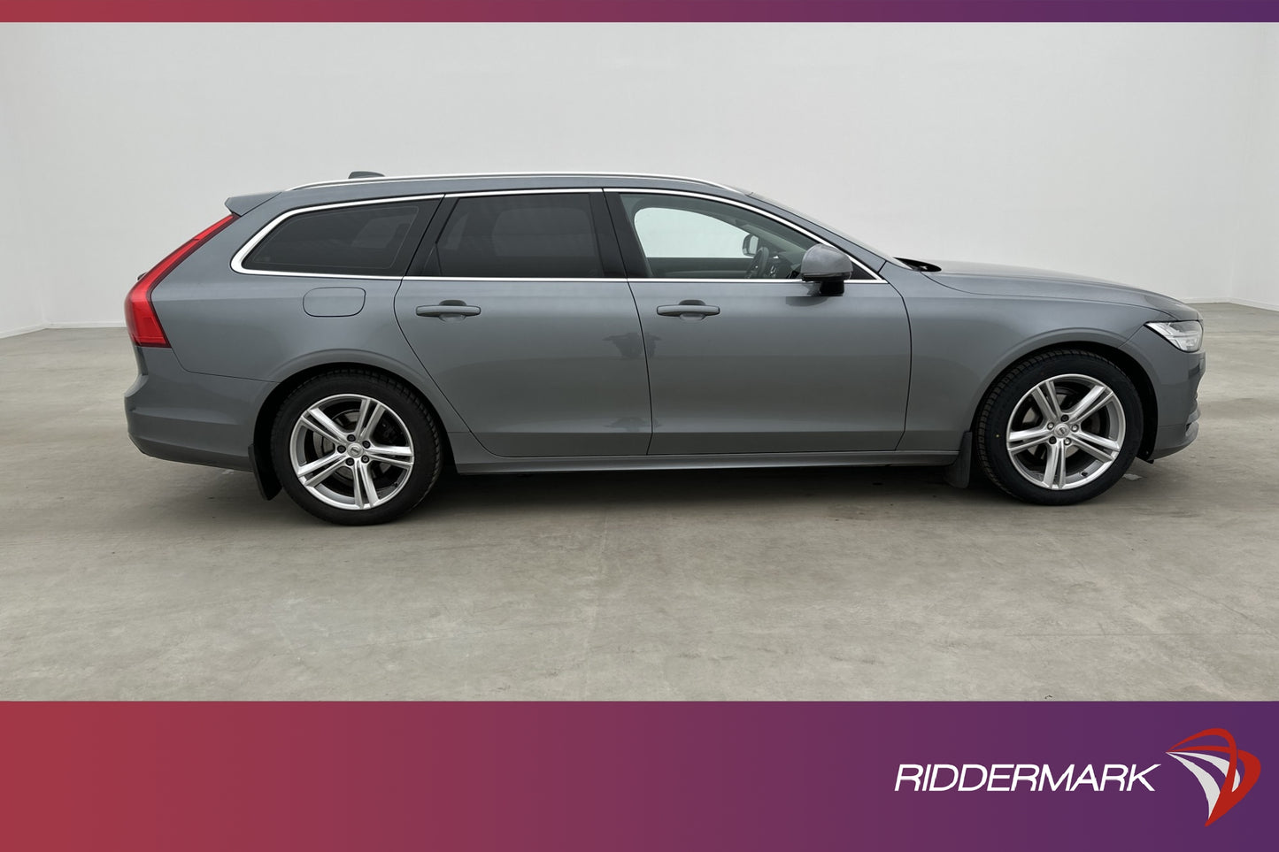 Volvo V90 D4 190hk AWD Momentum VOC Navi D-Värmare Drag