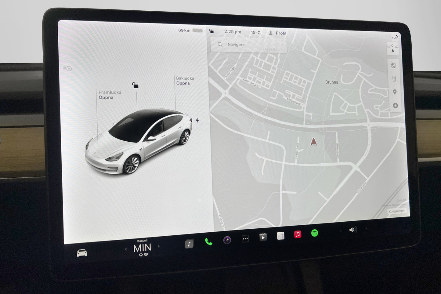 Tesla Model 3 Long Range AWD 440hk Svensksåld Autopilot