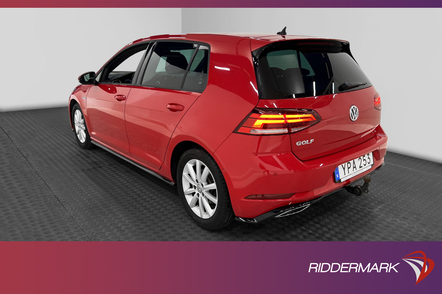 Volkswagen Golf 1.4 TSI 150hk R-line Drag B-kamera Adaptiv