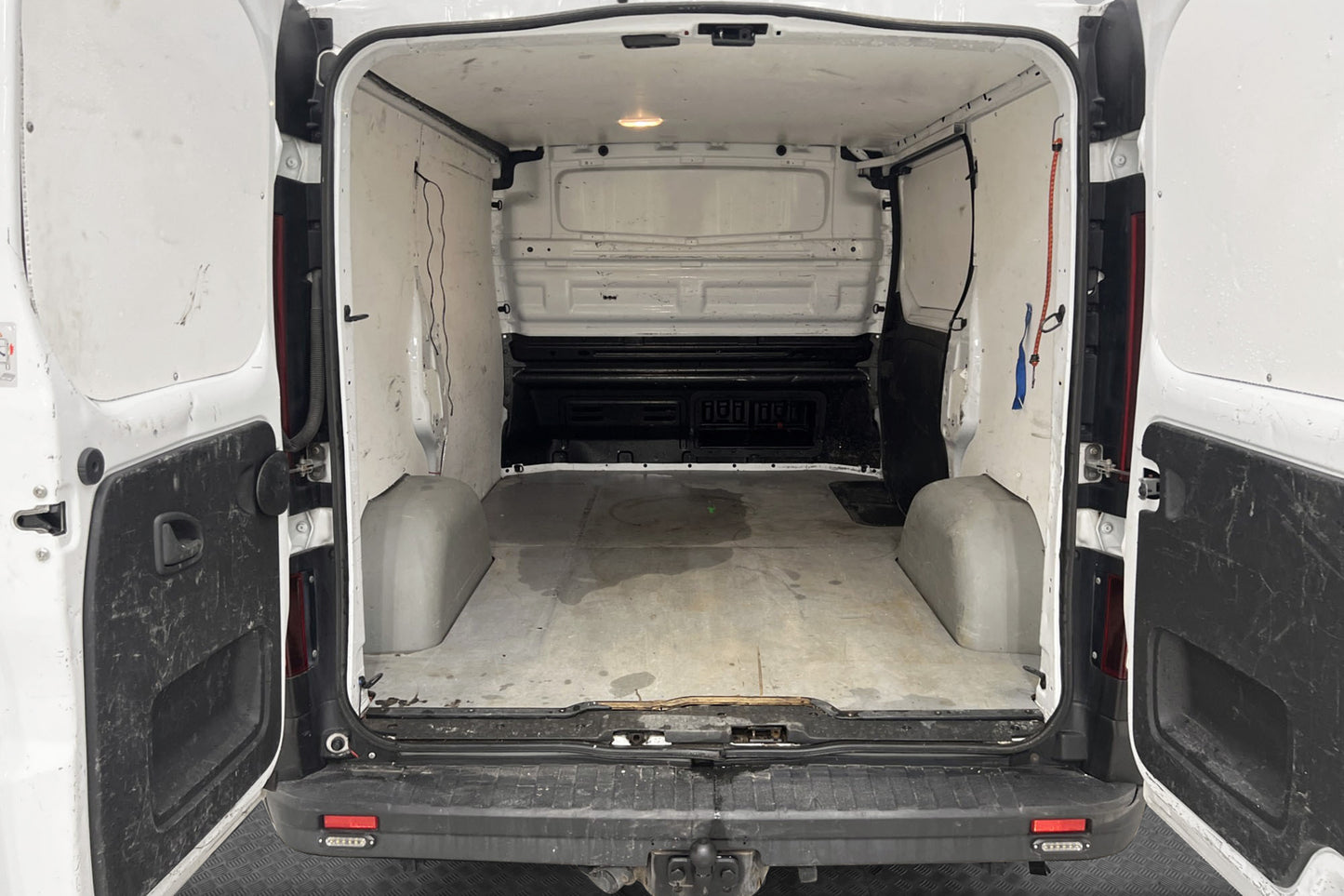 Opel Vivaro 1.6CDTI Värmare Dragkrok Takräcke Moms