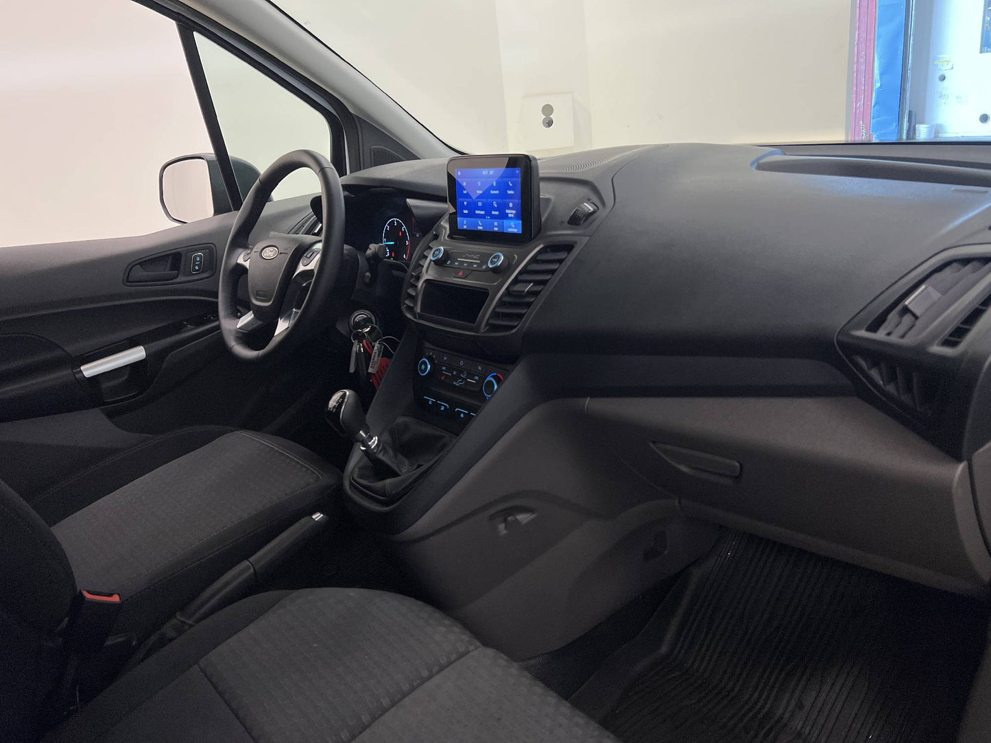 Ford Transit Connect LWB 1.5 Värmare Dragkrok B-Kamera Moms