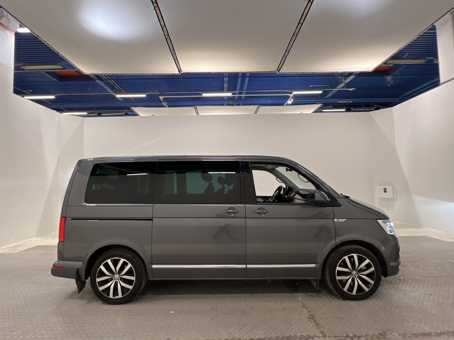 Volkswagen Multivan Highline 205hk 4M DSG Värmare Taklucka