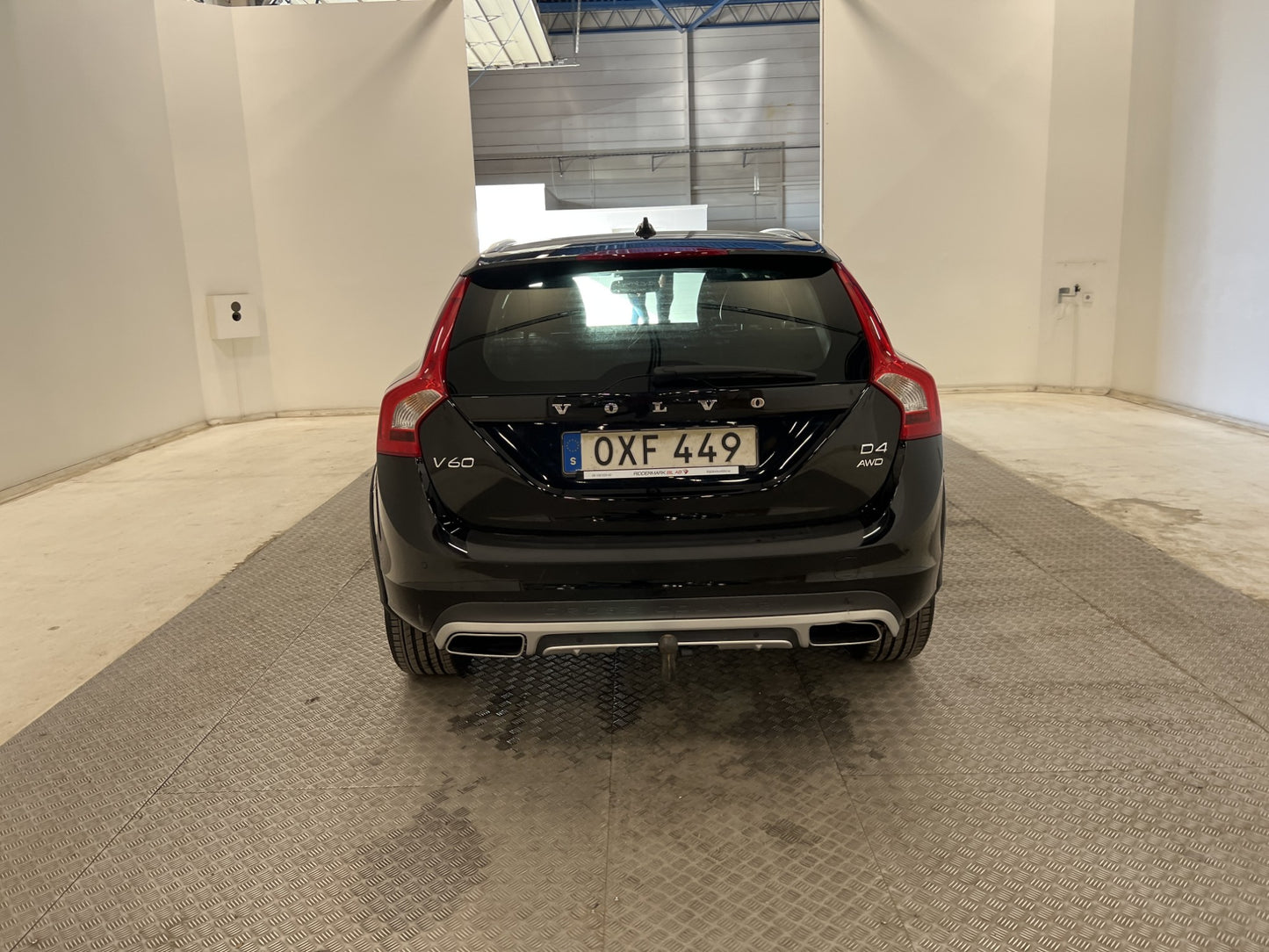 Volvo V60 Cross Country Momentum