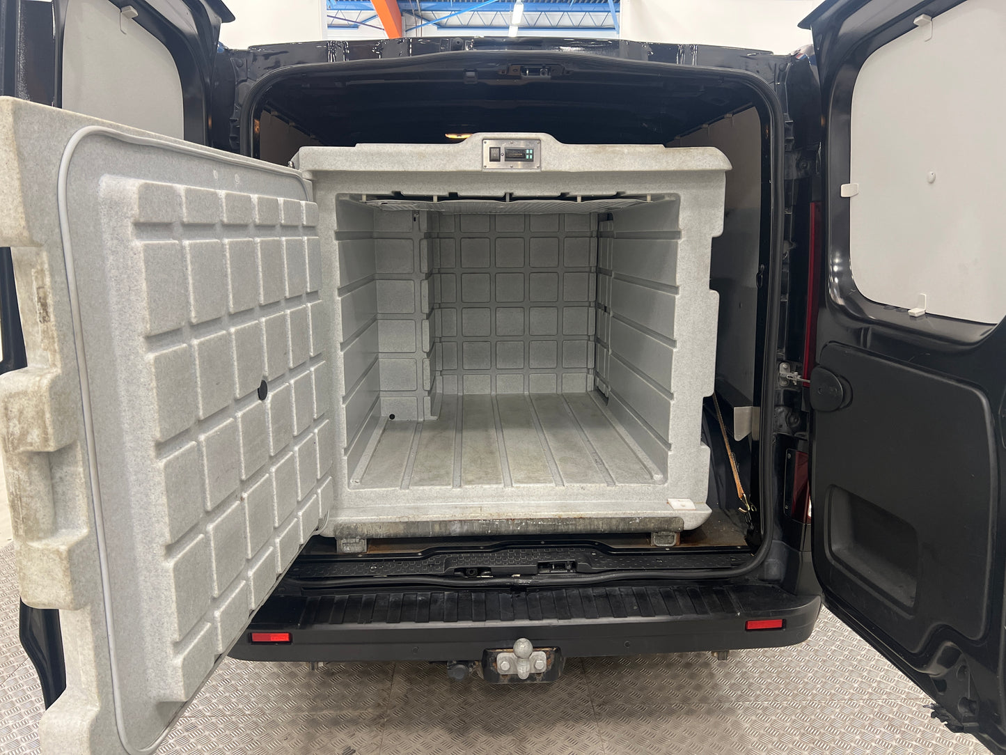 Nissan NV300 L2 1.6dCi Kylbil Värmare Kylbox B-Kamera Moms