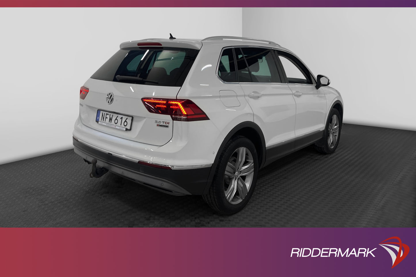 Volkswagen Tiguan 2.0 TDI 4M GT DVärm Cockpit Pano HUD Skinn