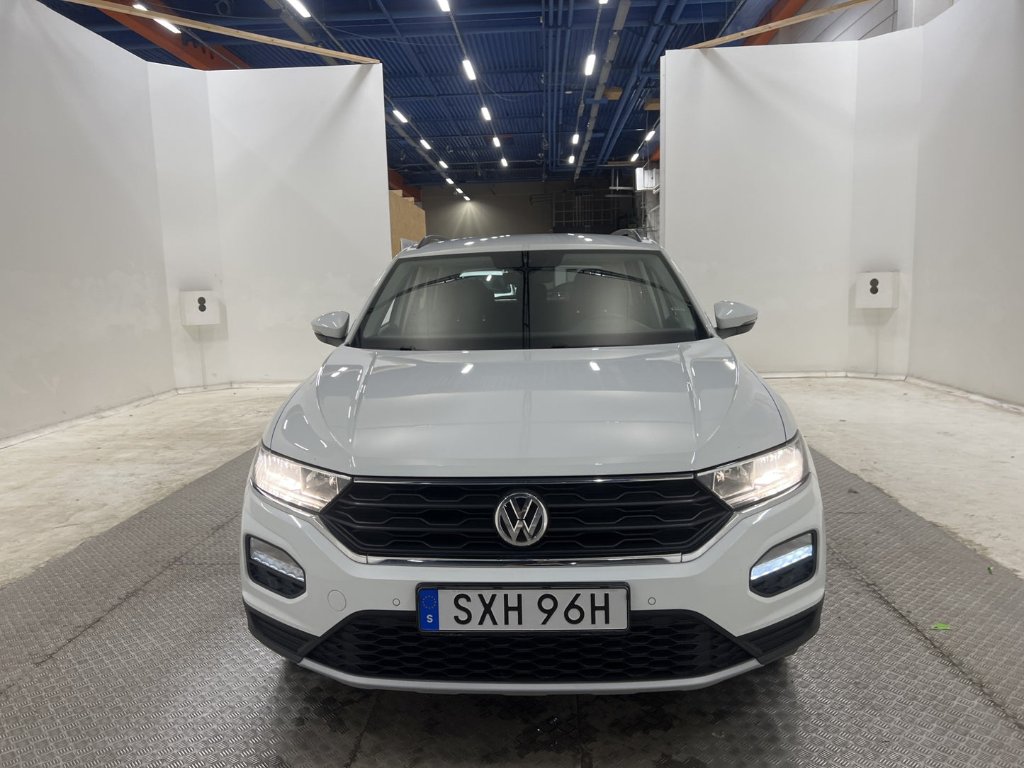 Volkswagen T-Roc 1.0 TSI 115hk Apple CarPlay Nyservad