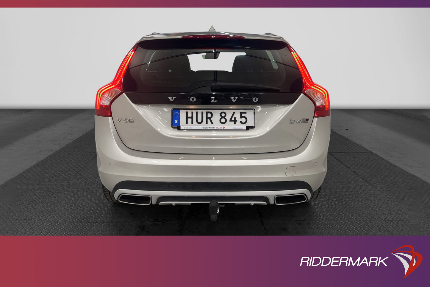 Volvo V60 Cross Country D4 190hk AWD Summum D-Värm VOC Skinn