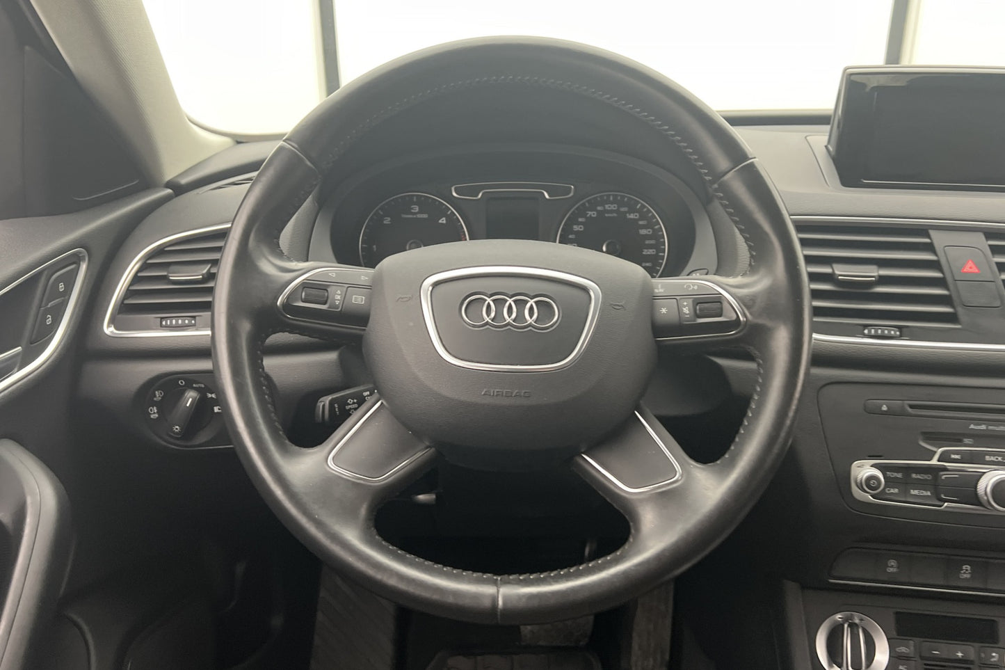 Audi Q3 2.0 TDI Quattro 177hk Comfort Sensorer Drag Välserv