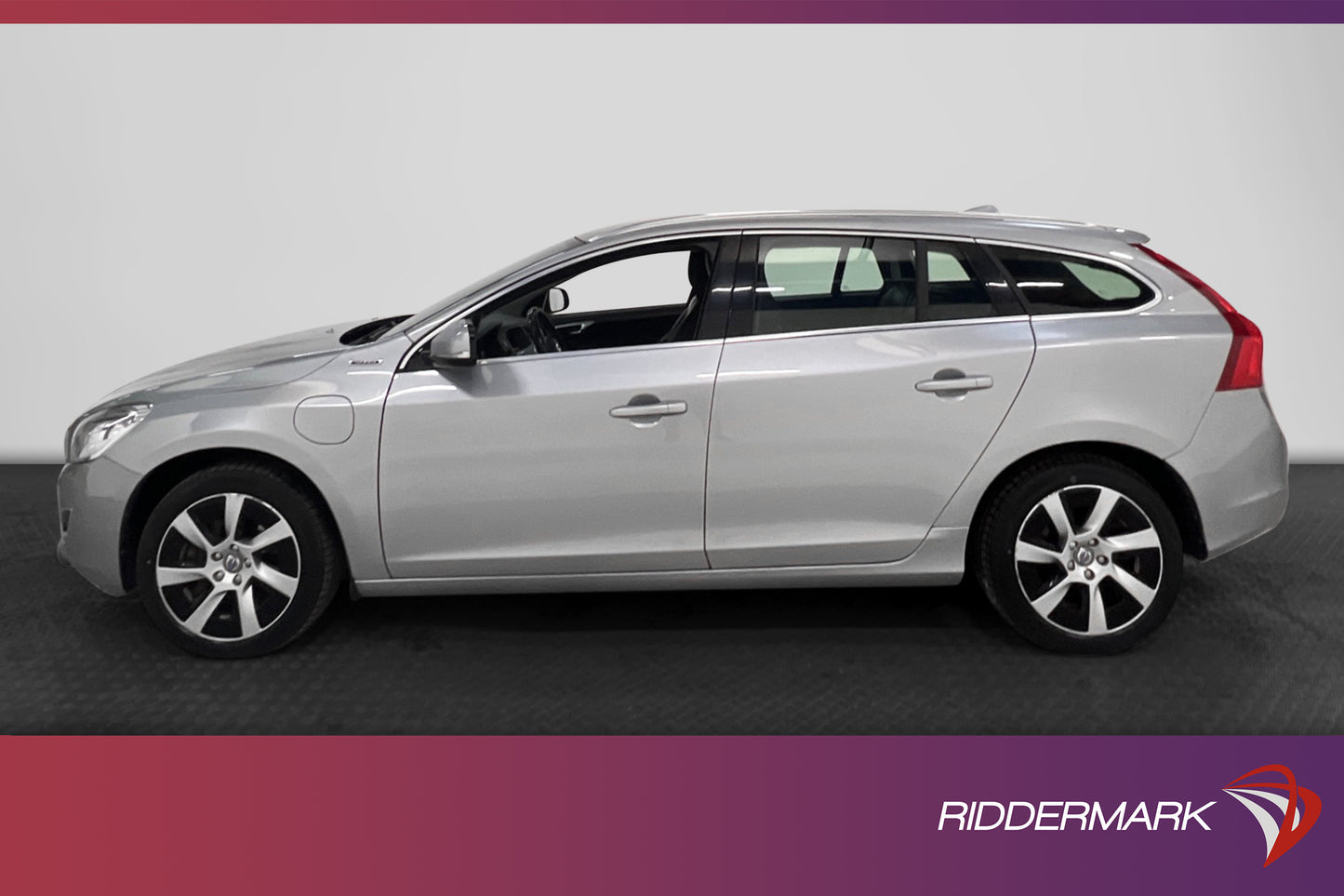 Volvo V60 D6 Plug-in Hybrid AWD 283hk Summum PDC VOC