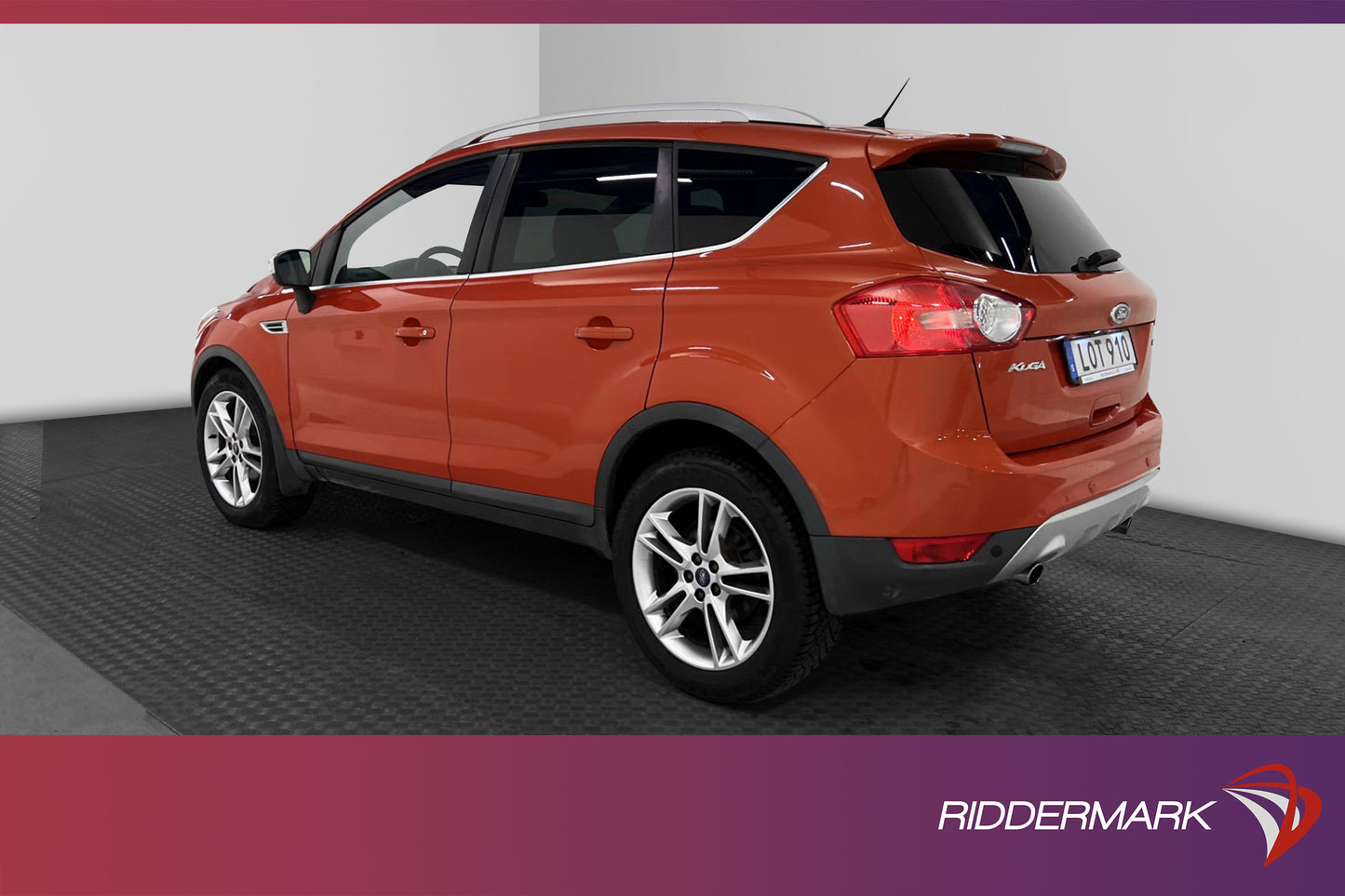 Ford Kuga 2.0 TDCi AWD 163hk H-Skinn Nyservad Välservad