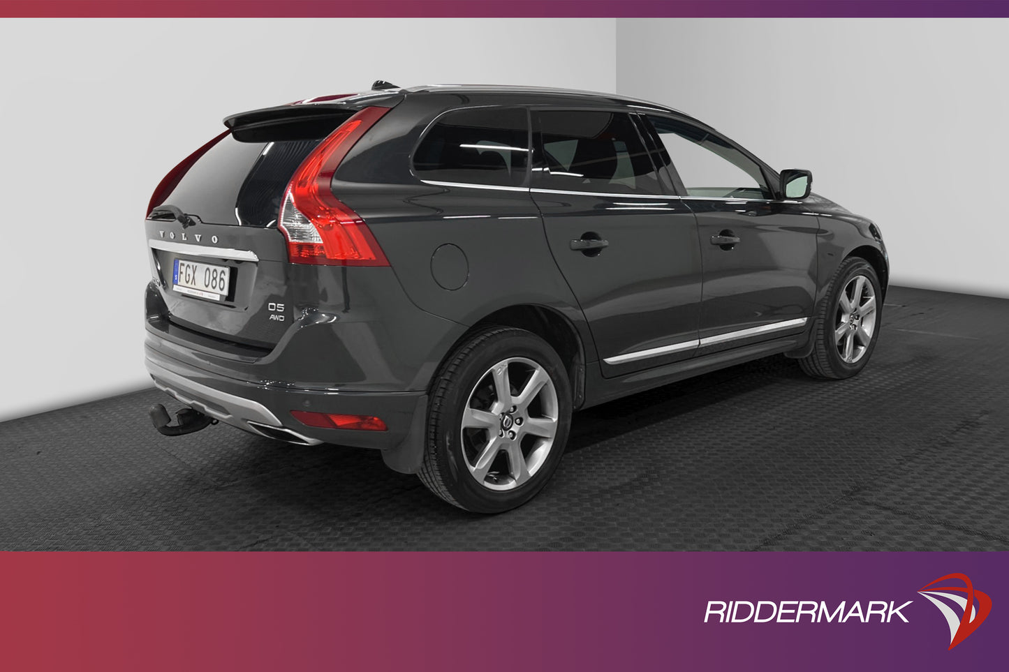 Volvo XC60 D5 AWD 215hk Summum Pano Kamera Drag Välservad