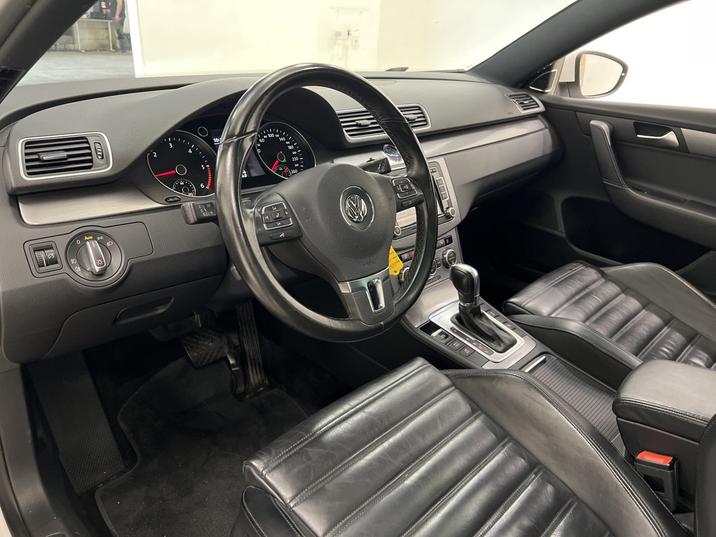 Volkswagen Passat 4M 177hk R-Line Pano DynAudio Värmare