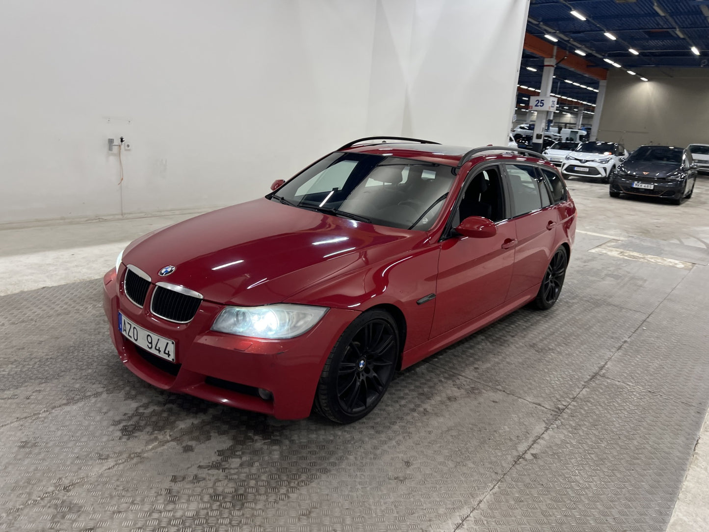 BMW 335xi Touring 306hk M Sport Pano Värm Skinn Drag Välserv