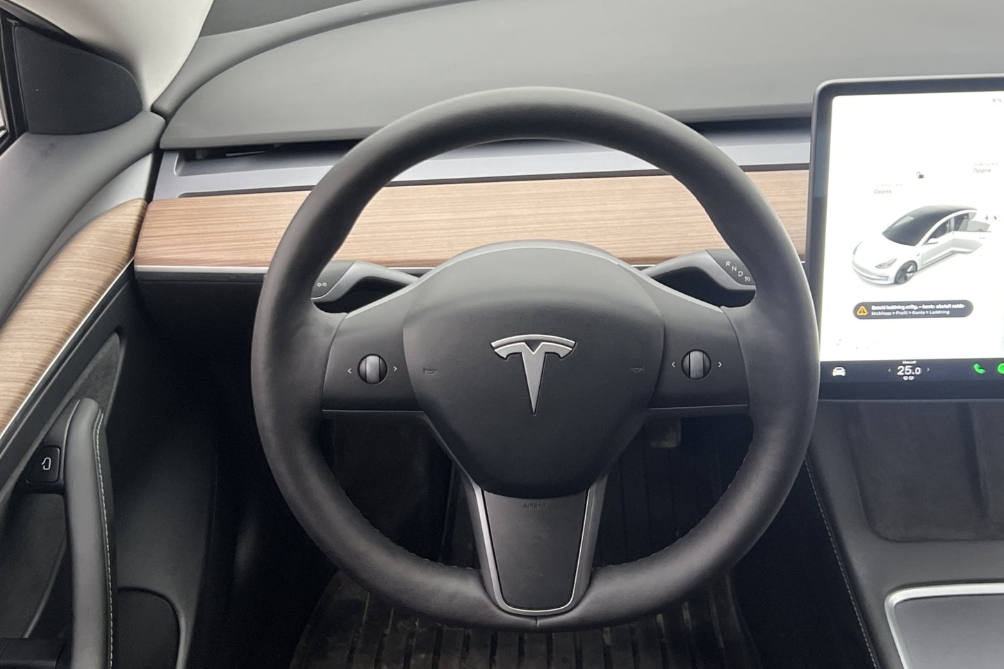 Tesla Model 3 Standard Range Plus 325hk Autopilot Dragkrok