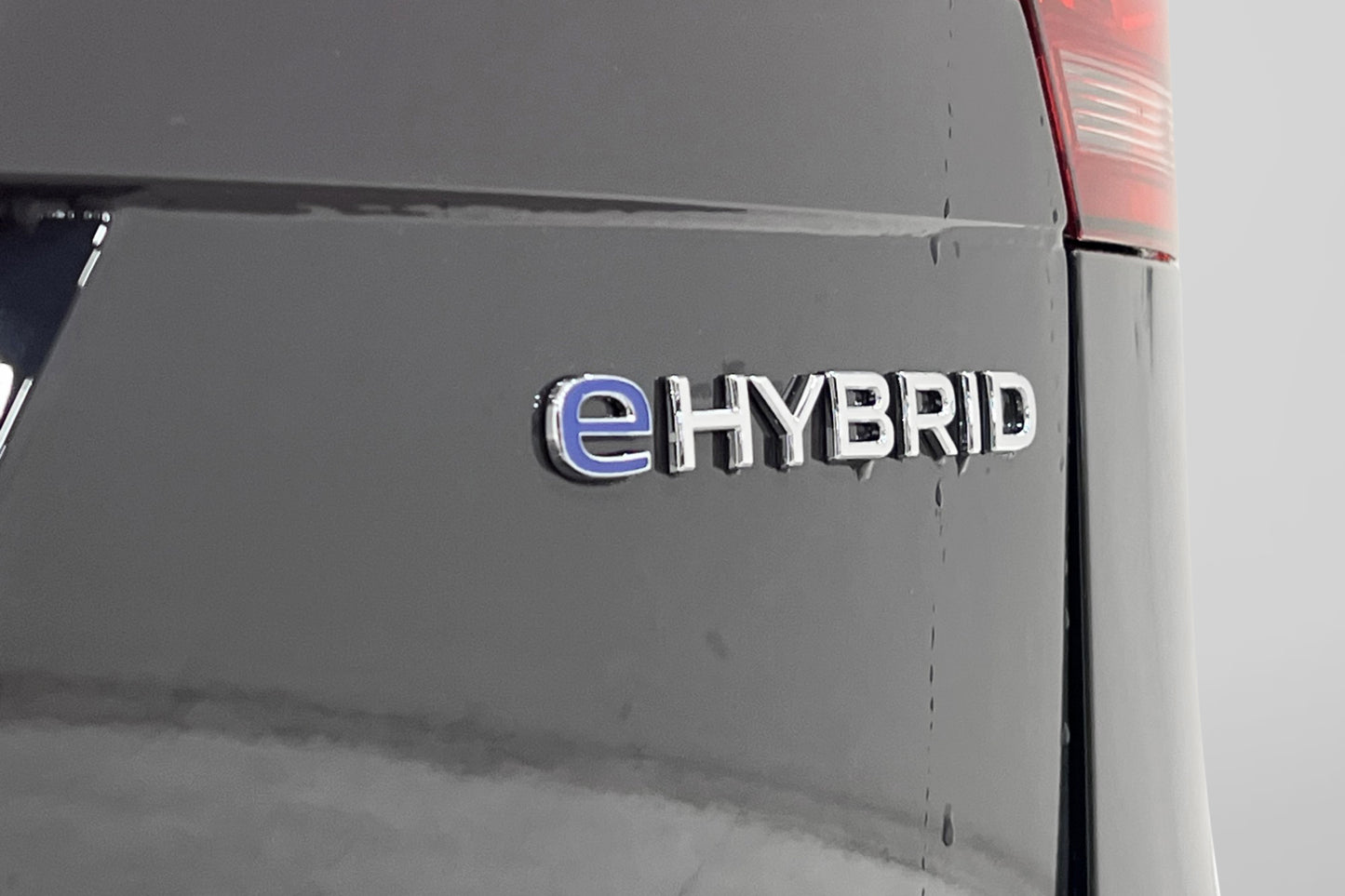 Volkswagen Tiguan eHybrid 245hk Elegance Backkamera Drag