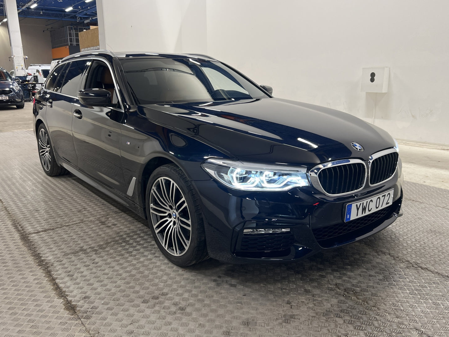 BMW 520d xDrive 190hk M-Sport Pano Cockpit Skinn 360° H/K