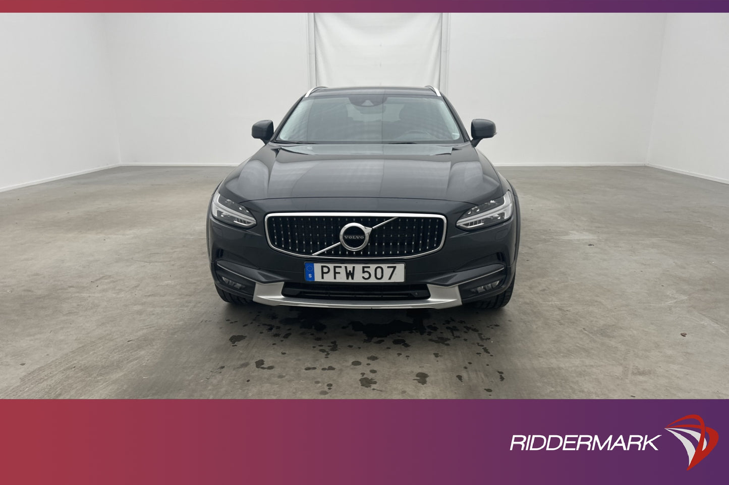 Volvo V90 Cross Country T5 AWD Pro VOC HUD Kamera Skinn Drag