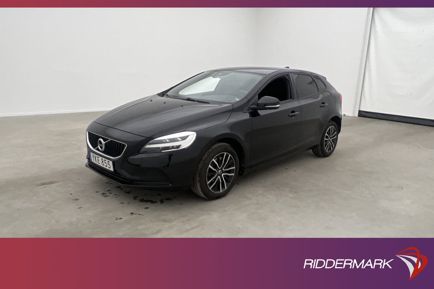 Volvo V40 D2 Momentum VOC Värm Navi Sensorer Drag Välservad