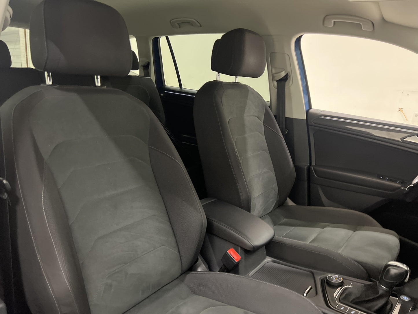 Volkswagen Tiguan Allspace 4M 190hk R-Line Cockpit Värm Drag