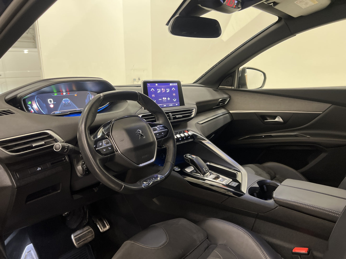 Peugeot 5008 180hk GT 7-Sits Focal Kamera Navi CarPlay Drag