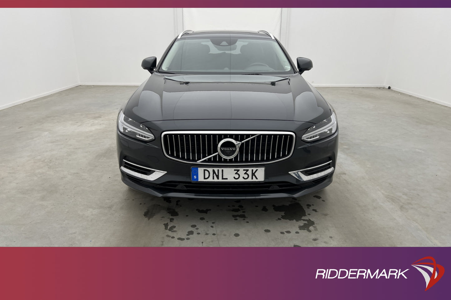 Volvo V90 Recharge T8 AWD 390hk Inscription Pano B&W Drag