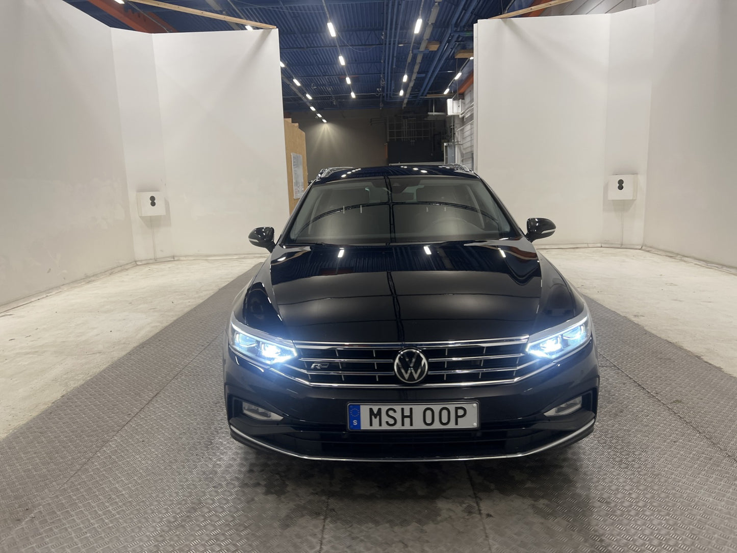 Volkswagen Passat 2.0 TDI 4M 200hk R-line D-värm Kamera Drag