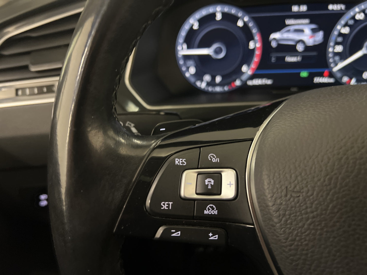 Volkswagen Tiguan 2.0 TDI 4M Cockpit D-Värm Pano B-Kamera