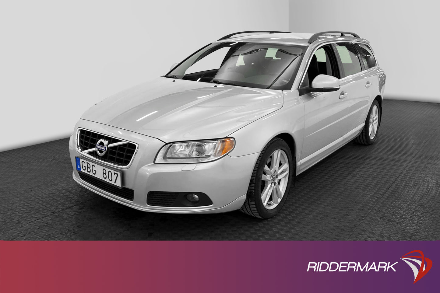 Volvo V70 D4 AWD 163hk Momentum VOC Värmare Skinn Drag PDC