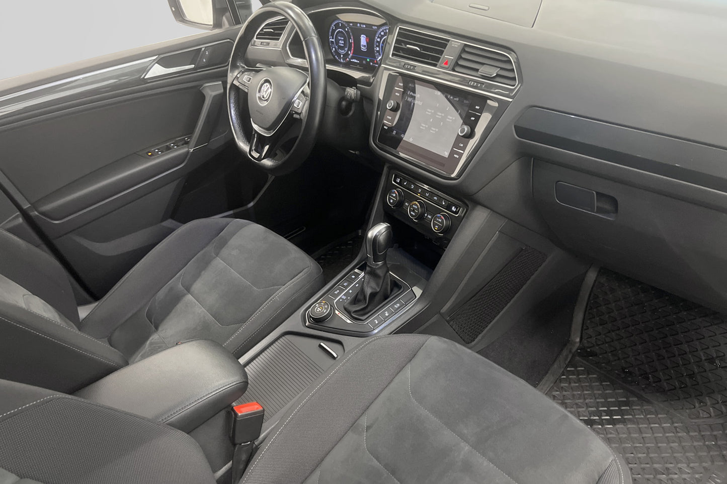 Volkswagen Tiguan Allspace 2.0 TDiI 4M Cockpit D-Värm 7-Sits